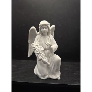 Homco Nativity White Kneeling Angel Flower Figurine #5617 Vintage 5.5 in